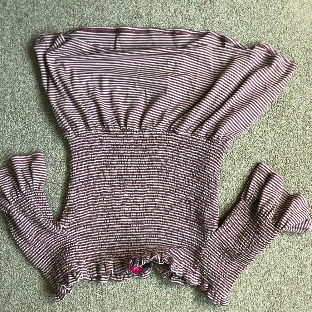 Striped flare top